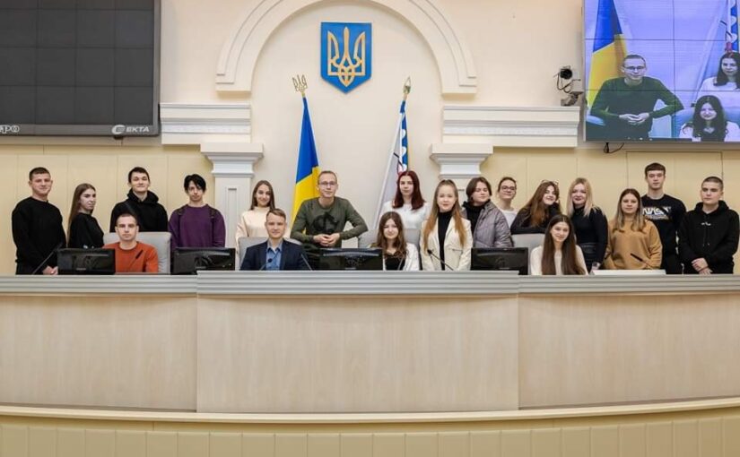 За молоддю майбутнє!