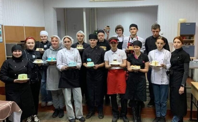 Вітаємо наших кухарів і кулінарів з професійним святом
