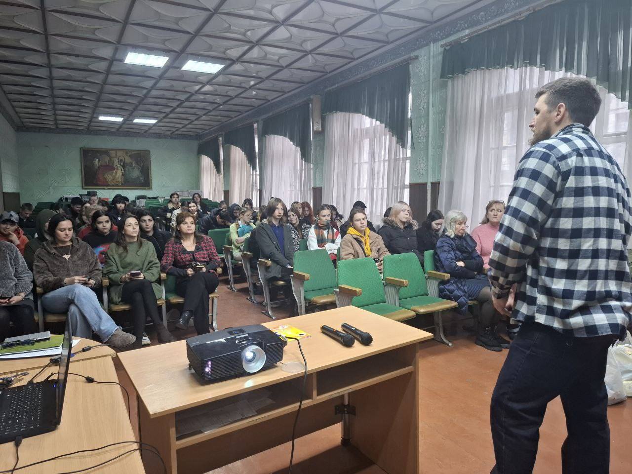Напередодні Всесвітнього Дня домашніх тварин говорили про відповідальність за тварин та допомогу домашнім удюбленцям в умовах війни